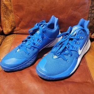 Nike Kyrie Low 2 TB Men's shoes
